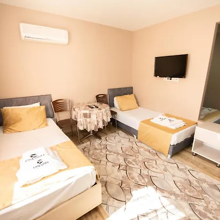 شقة فندقية Palvan 3*